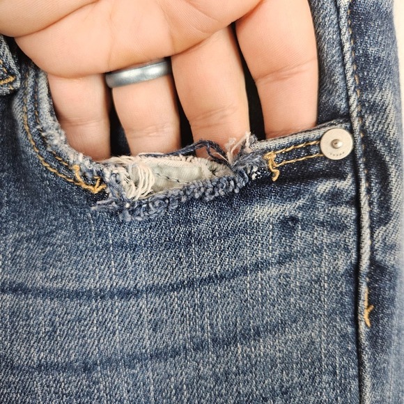 BlankNYC The Madison Crop Step Hem High Rise Jeans 26 Distressed - Picture 3 of 11